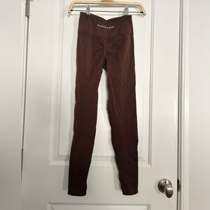 Alphalete Amplify Legging in Rich Brown